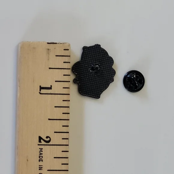 WE BARE BEARS Grumpy ICE BEAR Enamel Pin - Picture 4 of 9